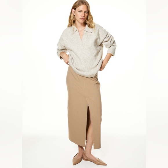 H&M Fine-knit Collared Sweater - Picture 1 of 6